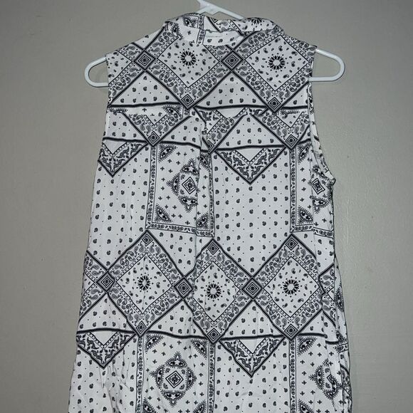 H&M Divided Bandana Print Sleeveless Top - Picture 5 of 7